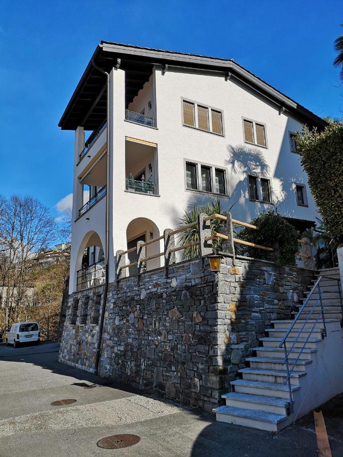 1 Zimmer Apartment mit Seesicht und Pool Gambarogno Exterior foto