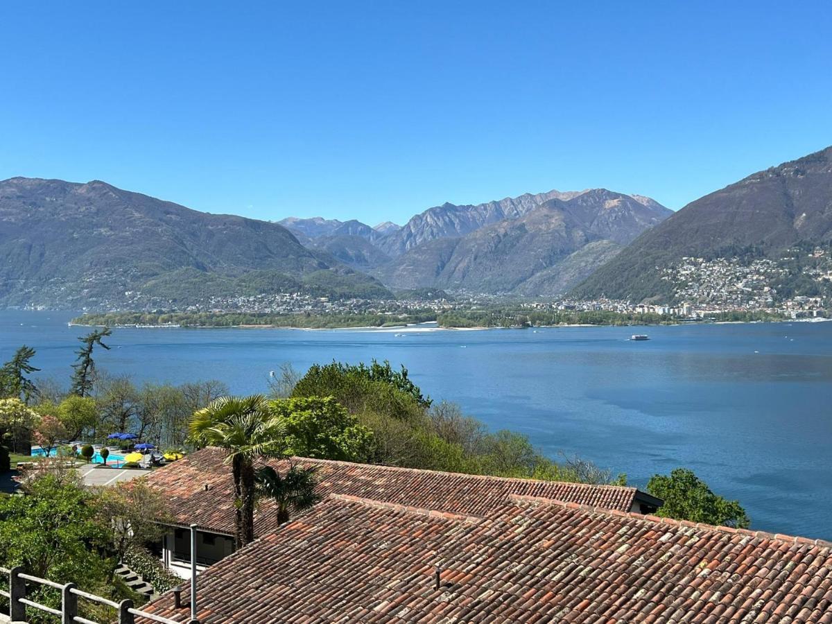 1 Zimmer Apartment mit Seesicht und Pool Gambarogno Exterior foto